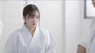 性感女神新人下海！超高颜值！情趣耳朵一对大耳环，说话嗲嗲极骚，黑丝美腿跳蛋塞入肥穴